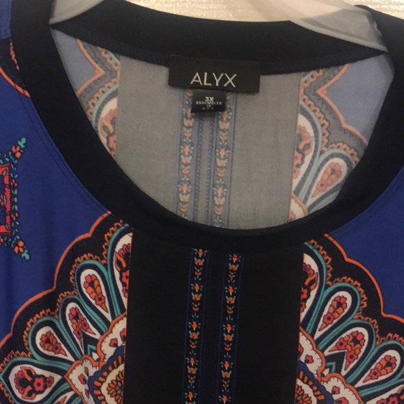 Blouse plus size 3 - Picture 2 of 3